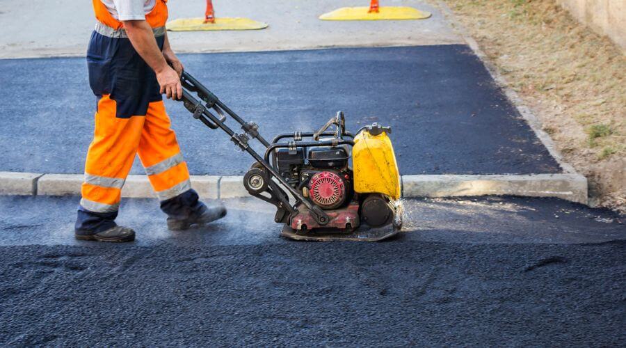 Professional gutter cleaning in Meadowlands, MN